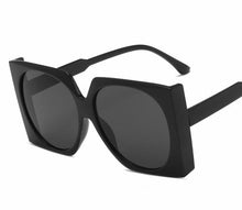 Load image into Gallery viewer, Oversized Retro Square Sunglasses

